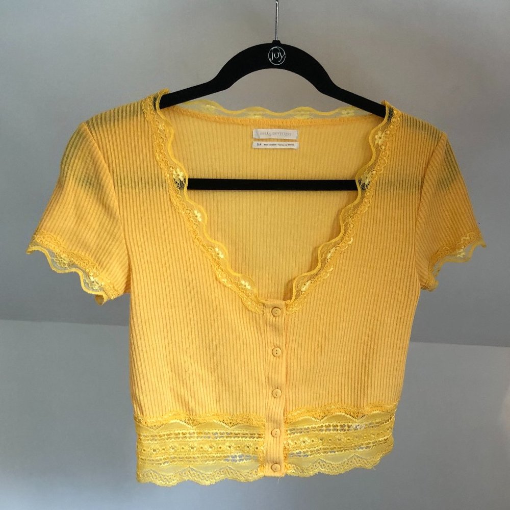 UO Darcy Lace Trim Button-Up Cropped Top